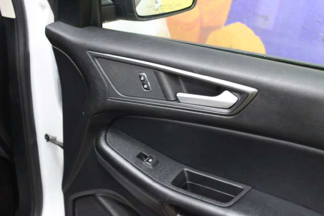 Used 2020 Ford Edge SE AWD/4WD image 11