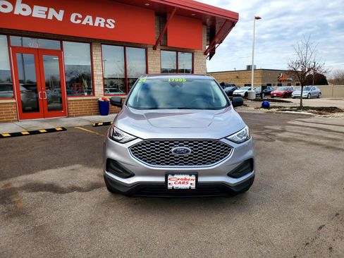 Used 2024 Ford Edge SE image 2
