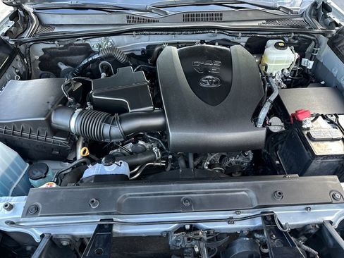 Used 2021 Toyota Tacoma TRD Off-Road image 28