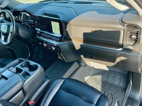 Used 2022 GMC Sierra 1500 Elevation w/ LPO, Elevation Black Package image 23