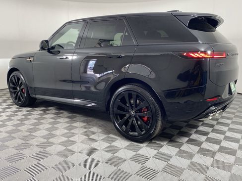 New 2025 Land Rover Range Rover Sport Dynamic SE image 3