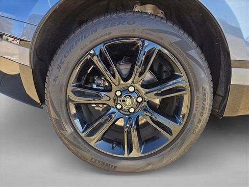 Used 2023 Land Rover Range Rover Velar R-Dynamic S image 25