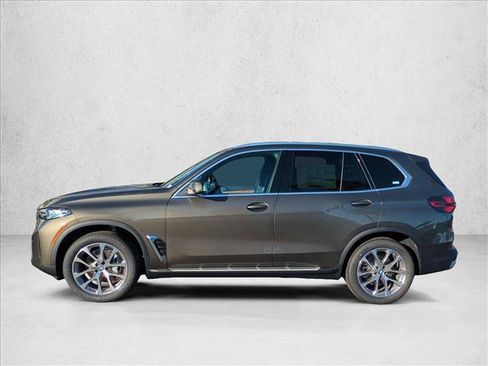New 2026 BMW X5 sDrive40i w/ Premium Package RWD image 5