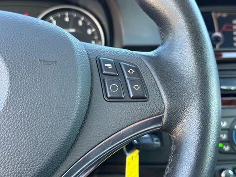 Used 2013 BMW 328i Convertible image 30