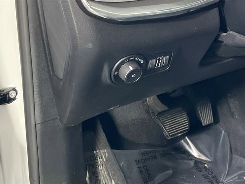 Used 2022 Jeep Compass Limited w/ Sun and Sound Group AWD/4WD image 10