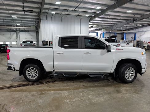 Used 2021 Chevrolet Silverado 1500 RST AWD/4WD image 2