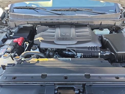 Used 2024 Nissan Titan PRO-4X w/ Pro-4x Convenience Package image 17