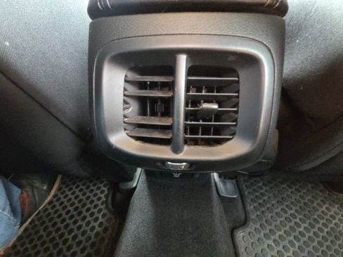 Used 2015 Jeep Cherokee Latitude w/ Cold Weather Group image 19