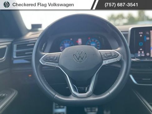 Used 2024 Volkswagen Atlas Cross Sport SEL Premium R-Line AWD/4WD image 38