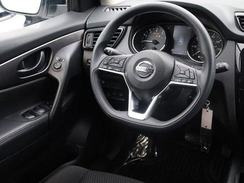Used 2020 Nissan Rogue Sport S AWD/4WD image 22