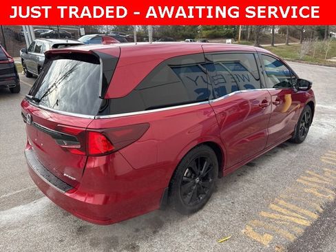 Used 2024 Honda Odyssey Sport image 7