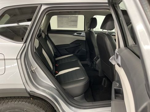 New 2026 Volkswagen Taos SEL image 12
