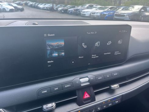 Used 2025 Kia K4 LXS image 17