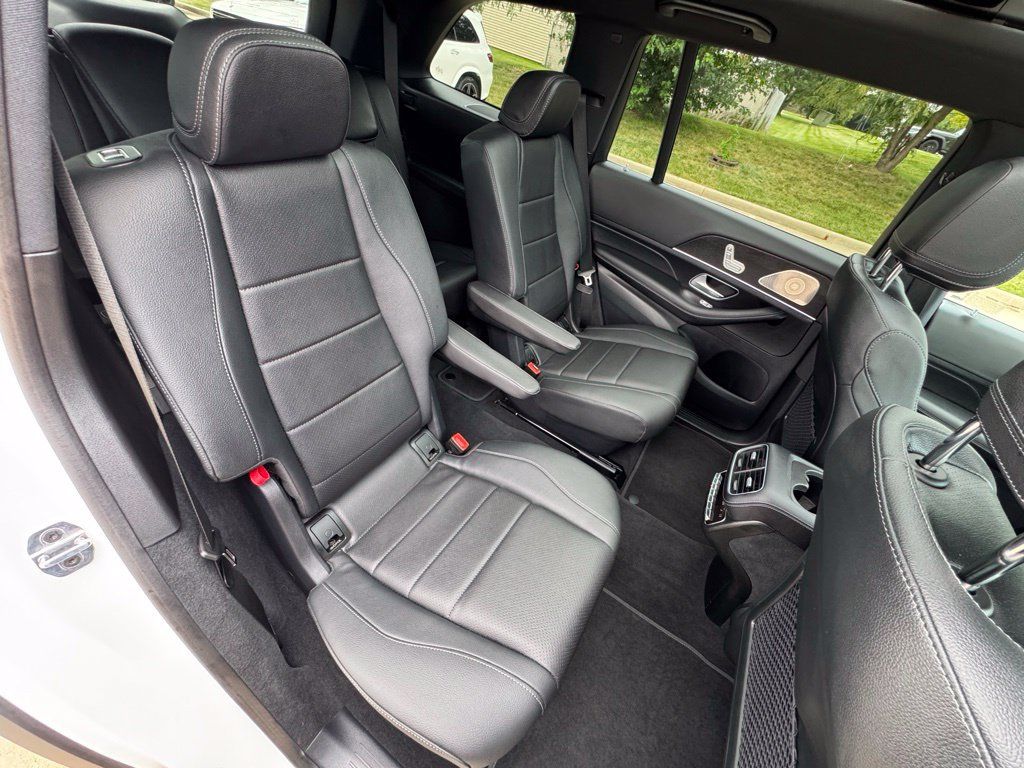 Certified 2025 Mercedes-Benz GLS 450 4MATIC image 15