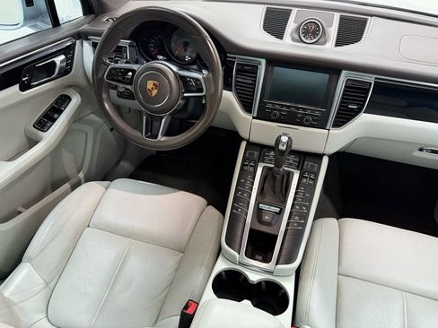 Used 2016 Porsche Macan S image 29