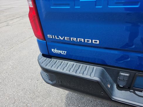Used 2022 Chevrolet Silverado 1500 ZR2 w/ Technology Package AWD/4WD image 4