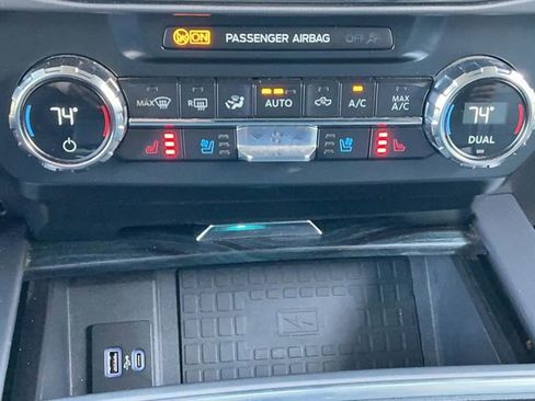 Used 2022 Ford F450 Limited w/ FX4 Off-Road Package AWD/4WD image 34