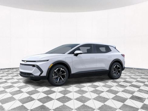 New 2026 Chevrolet Equinox EV LT image 5