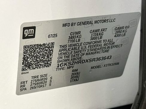 Used 2025 GMC Yukon XL AT4 AWD/4WD image 28