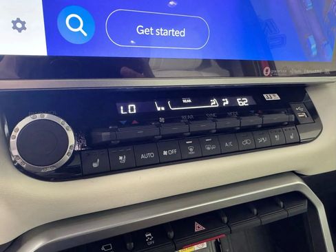 Used 2023 Toyota Sequoia Capstone image 21