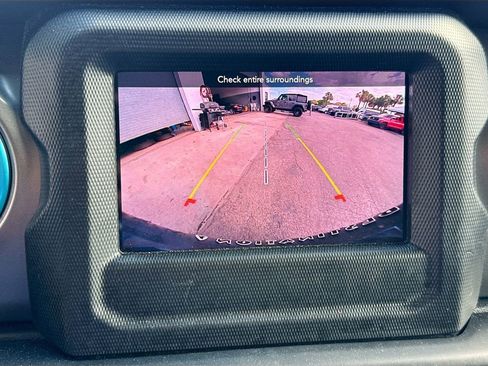 Used 2023 Jeep Wrangler Unlimited w/ Cold Weather Group AWD/4WD image 14