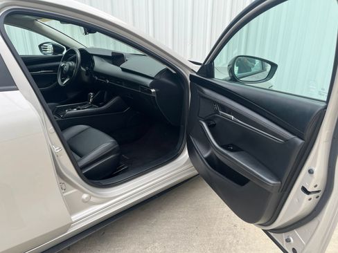 Used 2025 MAZDA MAZDA3 s FWD image 15