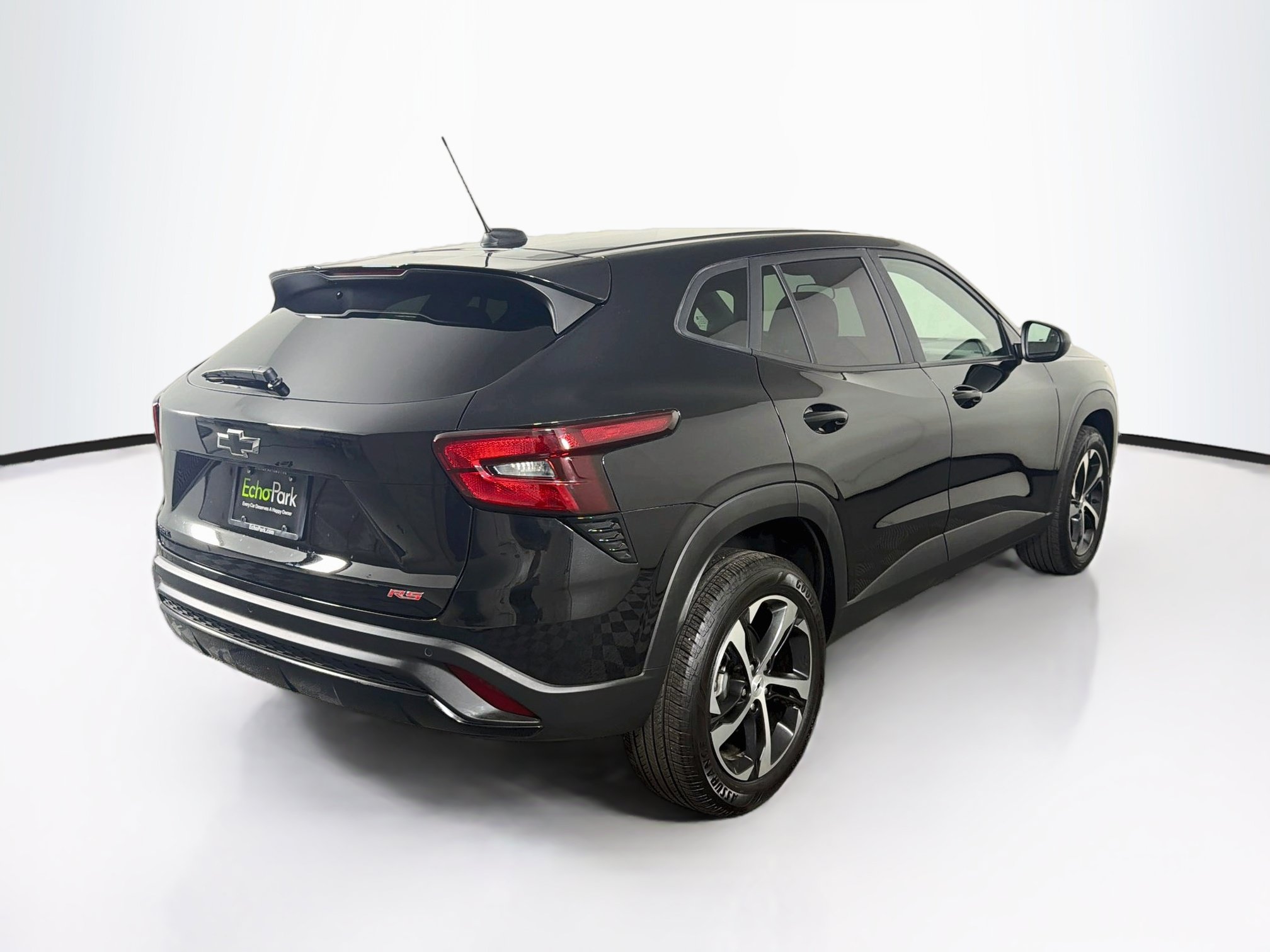Used 2025 Chevrolet Trax RS w/ Driver Confidence Package FWD image 9