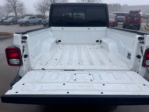 Used 2023 Jeep Gladiator Sport image 26