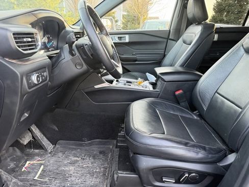 Used 2020 Ford Explorer Limited image 15