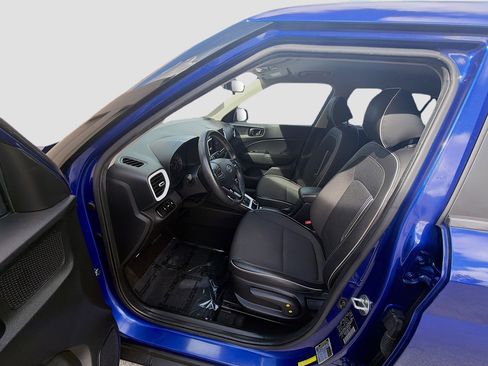 Used 2022 Hyundai Venue Limited FWD image 19