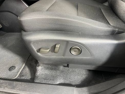 Used 2024 Chevrolet Traverse LT w/ Enhanced Driving Package FWD image 25