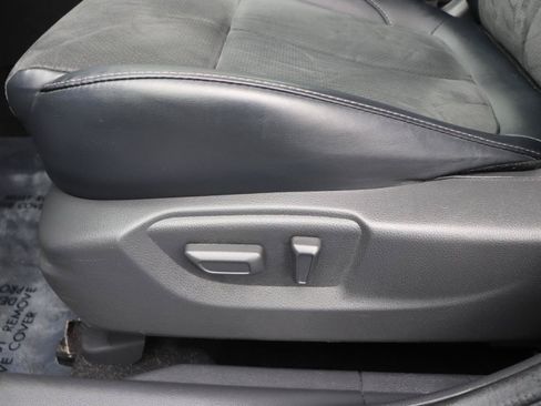 Used 2025 Mitsubishi Eclipse Cross AWD image 45
