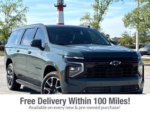 New 2026 Chevrolet Suburban RST w/ Comfort Package AWD/4WD image 1