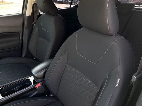 Used 2023 Nissan Kicks SV image 12