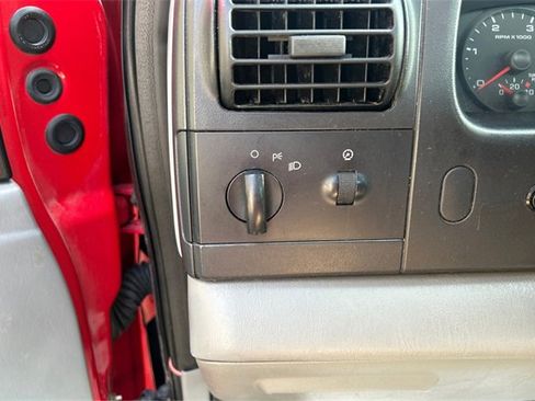 Used 2006 Ford F250 XL image 12