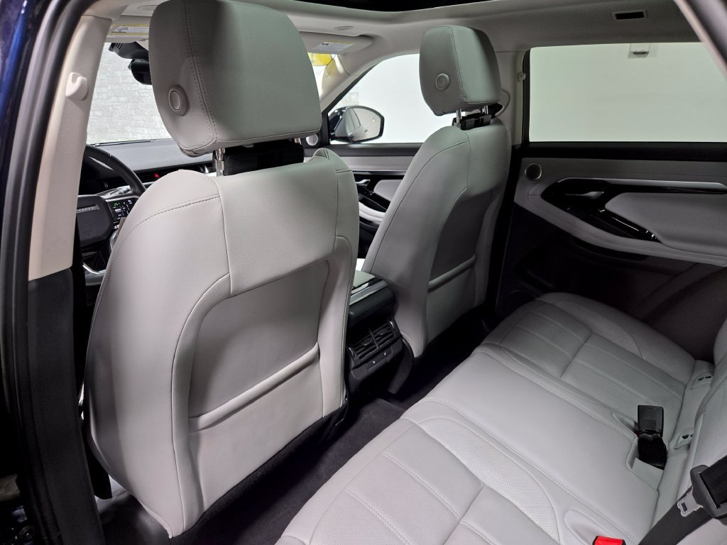 Used 2023 Land Rover Range Rover Evoque SE AWD/4WD image 35