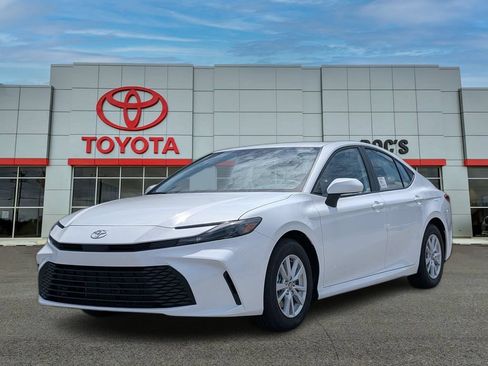 New 2026 Toyota Camry LE FWD image 1