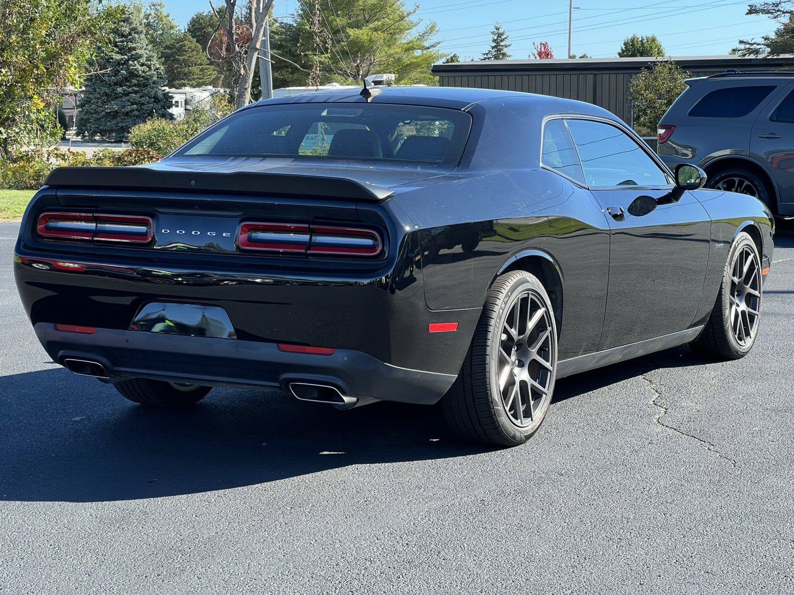 Used 2018 Dodge Challenger R/T Plus RWD image 10