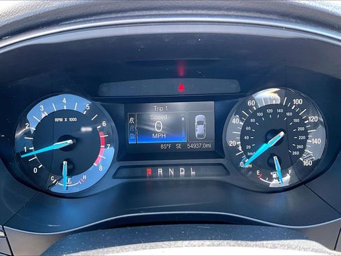 Used 2017 Ford Fusion SE image 13