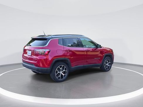 Used 2024 Jeep Compass Limited AWD/4WD image 8