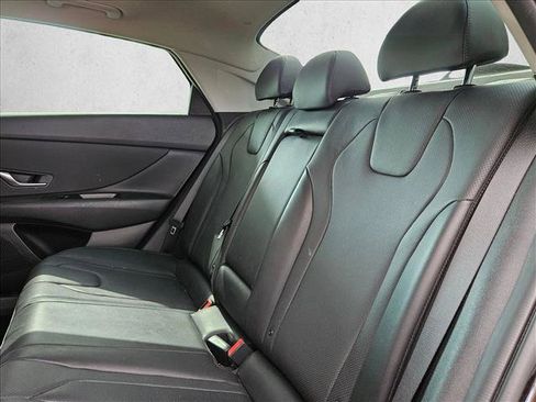 Used 2023 Hyundai Elantra Limited FWD image 15