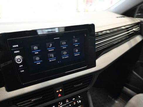 Used 2025 Volkswagen Jetta Sport image 15