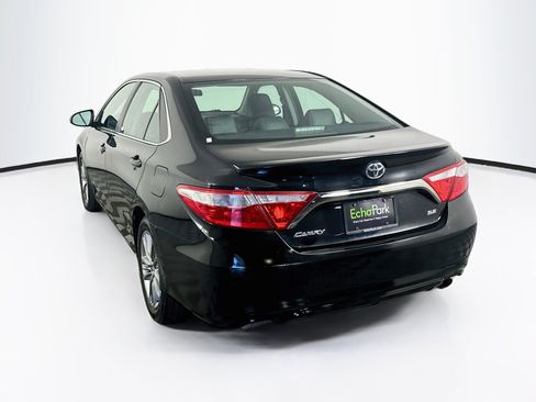 Used 2017 Toyota Camry SE FWD image 5