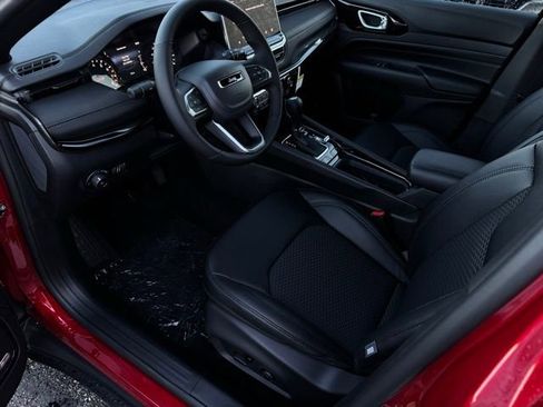 New 2026 Jeep Compass Latitude w/ Sun and Sound Group image 18