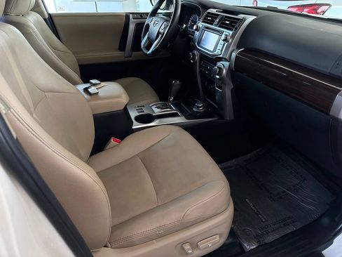 Used 2017 Toyota 4Runner Limited AWD/4WD image 17