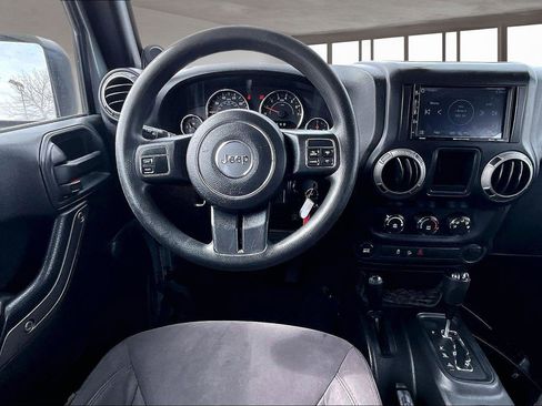 Used 2014 Jeep Wrangler Unlimited Sport AWD/4WD image 6
