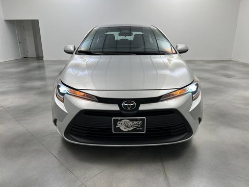 Used 2024 Toyota Corolla LE FWD image 3