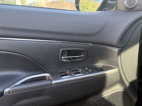 Used 2024 Mitsubishi Outlander Sport SE image 9