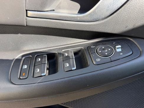 Used 2023 Hyundai Sonata SEL FWD image 16
