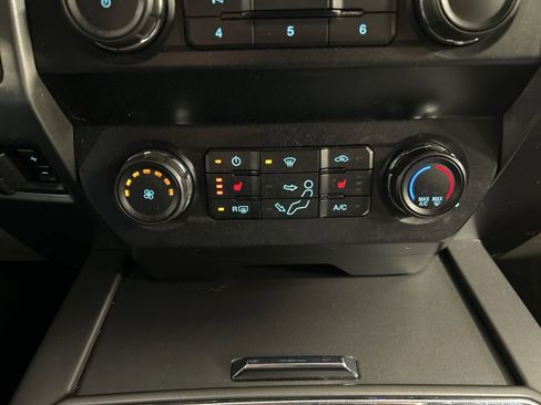 Used 2019 Ford F350 XLT w/ XLT Premium Package image 19